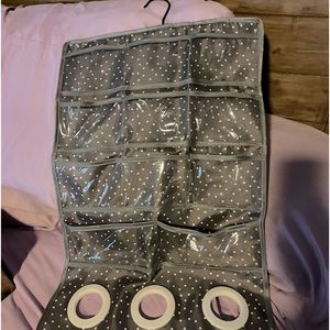 Hanging jewelry holder